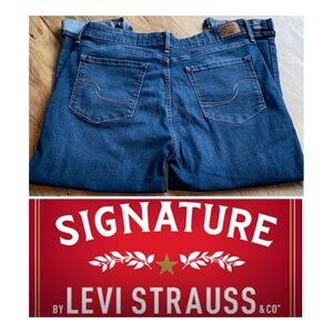 Signature by Levi Strauss Mid Rise Capris Stretch 16